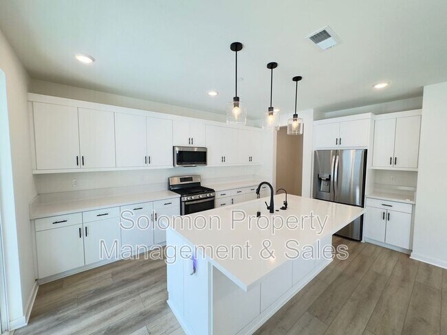 Building Photo - 35245 Orchard Trails