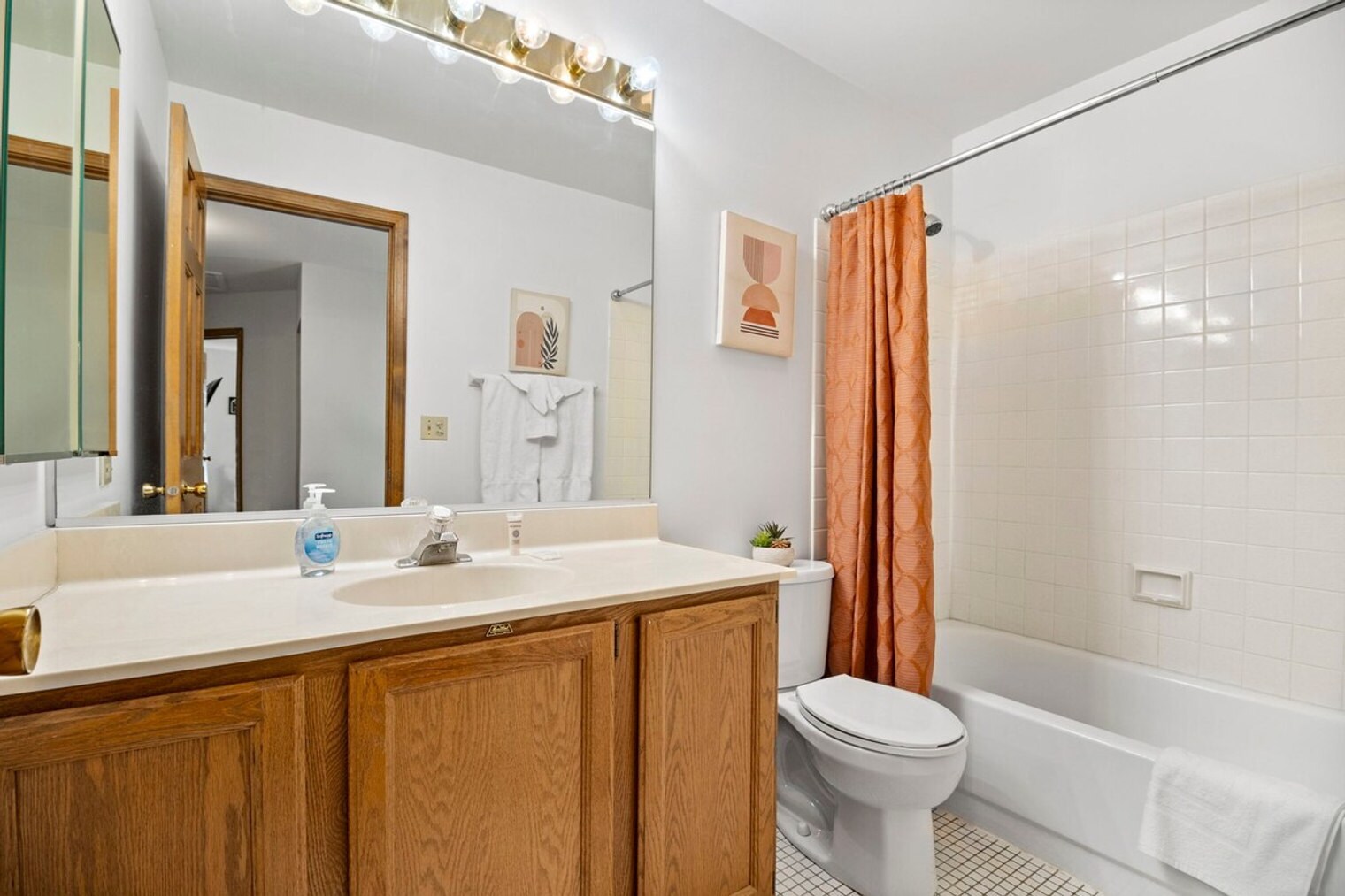 Building Photo - 308 Orchard Ln