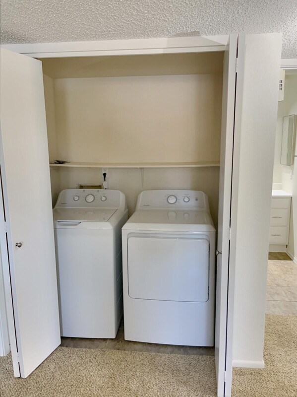 Building Photo - 2182 N Pantano Rd