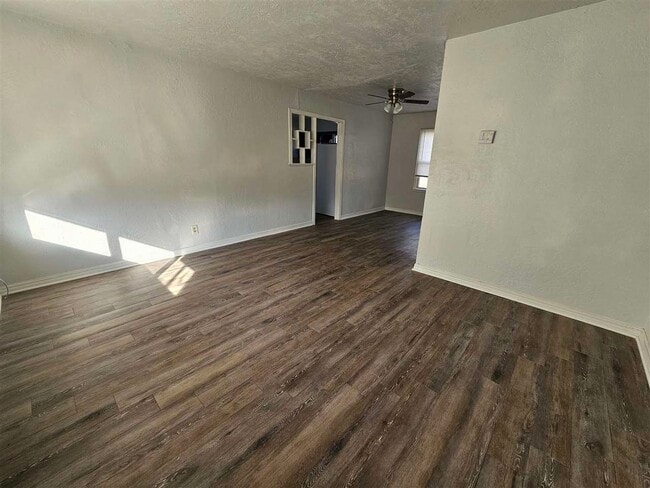 Building Photo - 2901 Prentice NW