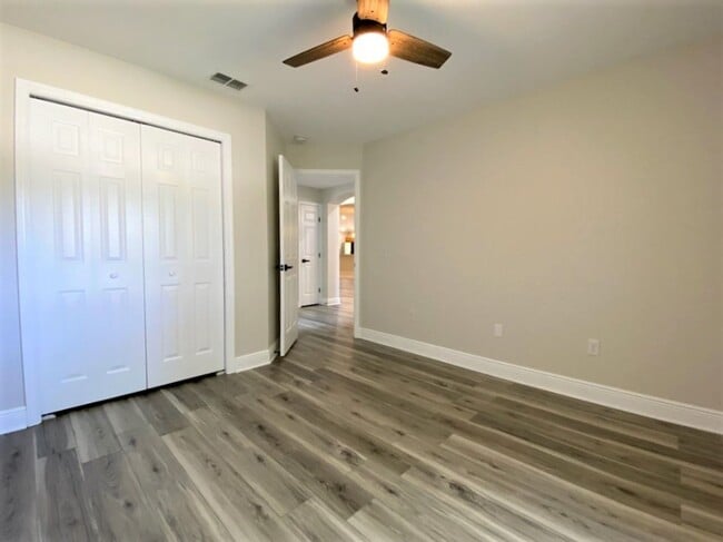 Building Photo - Beautiful 3 Bedroom Home in Ormond Beach!