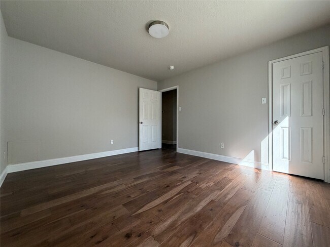 Building Photo - 28402 Ascot Farms Rd