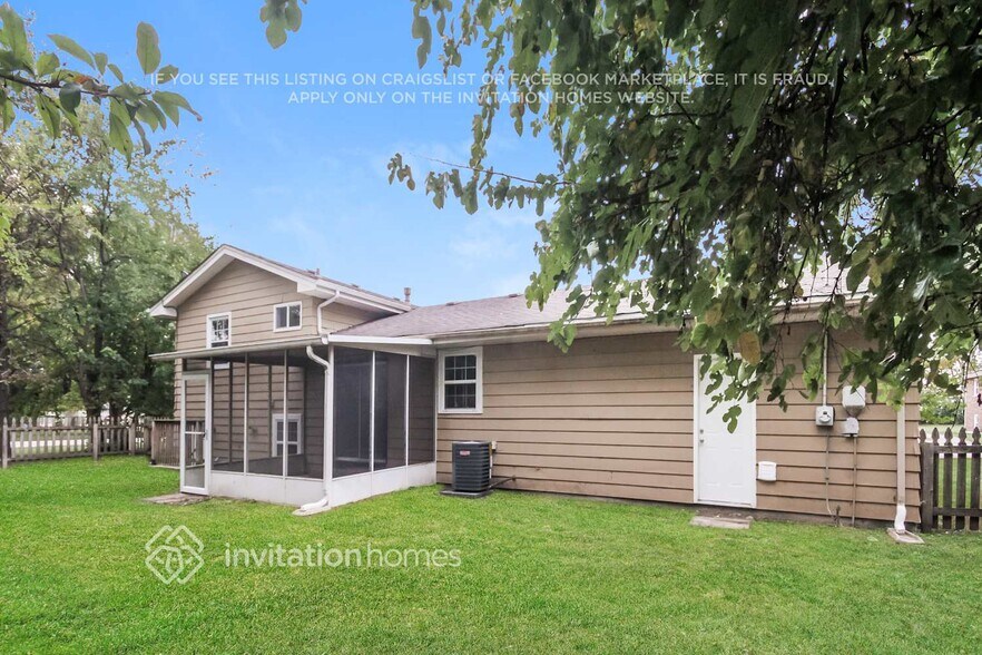 Building Photo - 24106 W Hazelcrest Dr