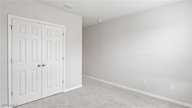 Building Photo - 1903 Cape Coral Pkwy W