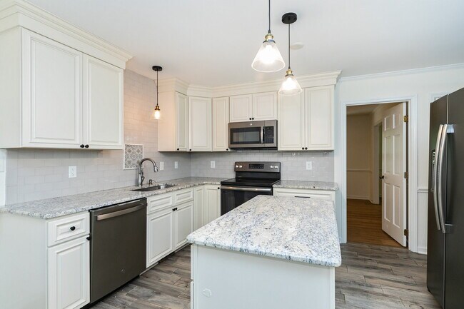Building Photo - 6208 Bent Fork Cir