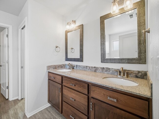 Building Photo - Spacious Unfurnished Home in Liberty Lake | Modern Living in a Prime Location