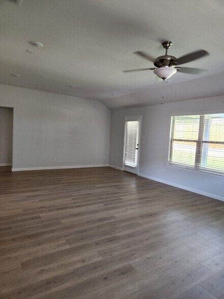 Building Photo - 2043 Atlantic Ave