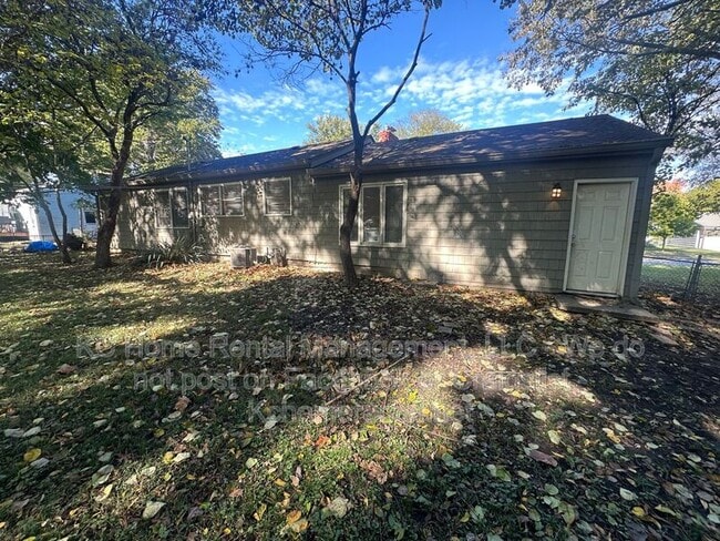 Building Photo - 6401 W 72nd Terrace