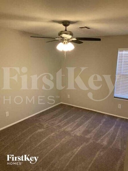 Building Photo - 5354 N Rattler Ct