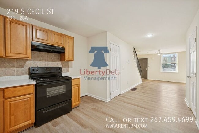 Building Photo - 219 S Cecil St