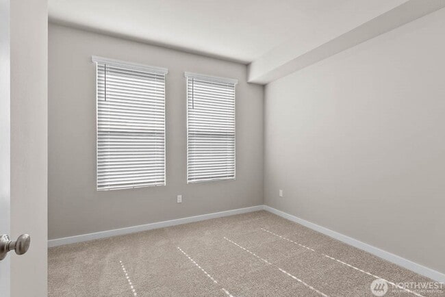 Building Photo - 14925 44th Ave W