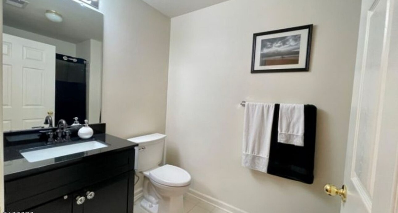 Building Photo - 3103 Peer Pl