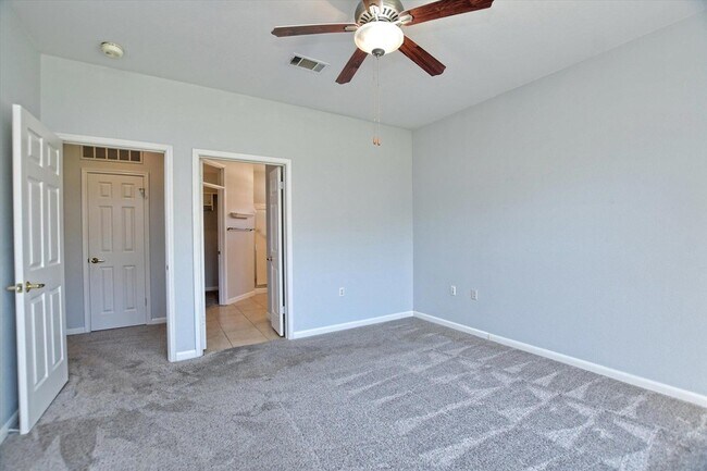 Building Photo - 117 Beautybush Trail