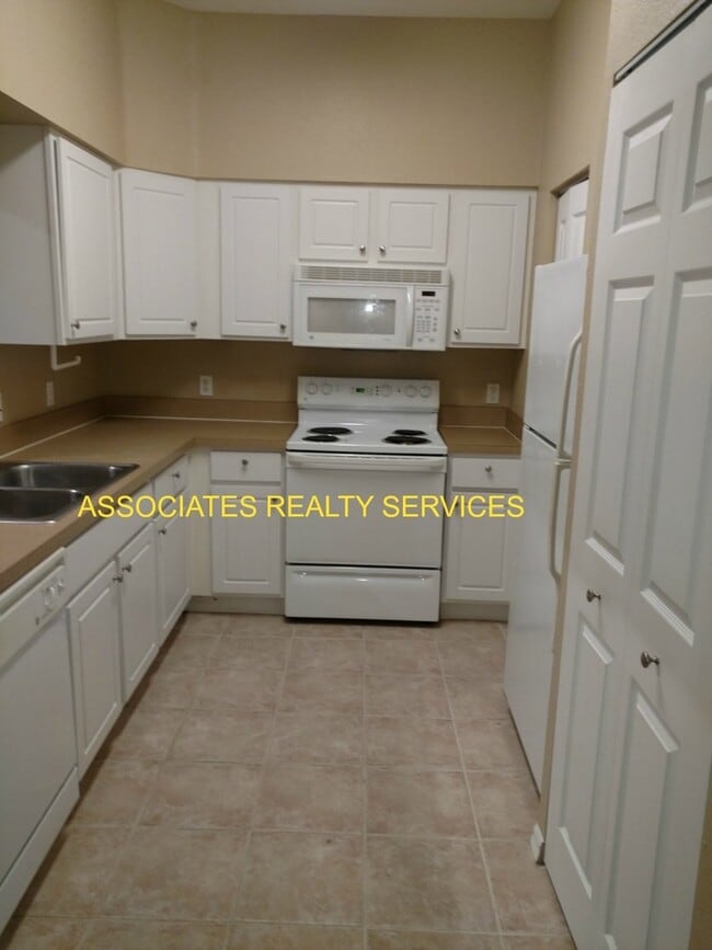 Building Photo - COMING SOON! Amazing Flat apartment, 1 block from Haile Village Center!!