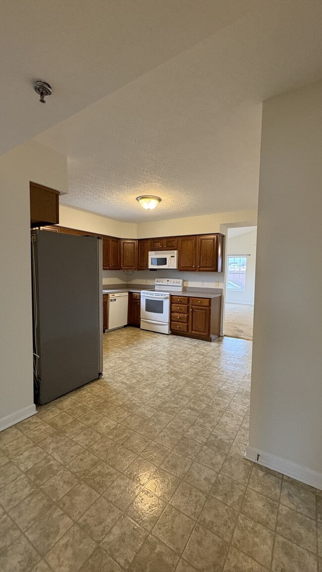 Building Photo - 24 Rosette Ln