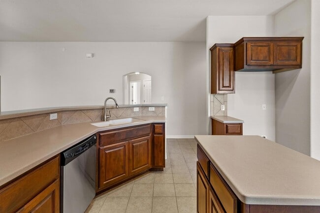 Building Photo - 765 Bent Wood Pl