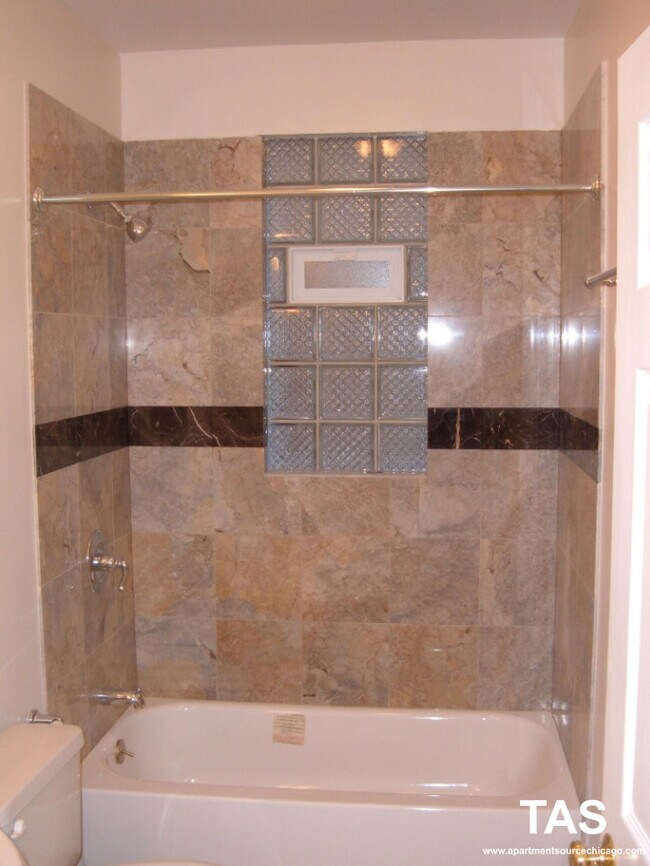 Building Photo - 3735 N Christiana Ave