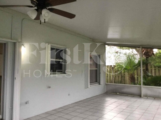 Building Photo - 3085 Lighthouse Pl