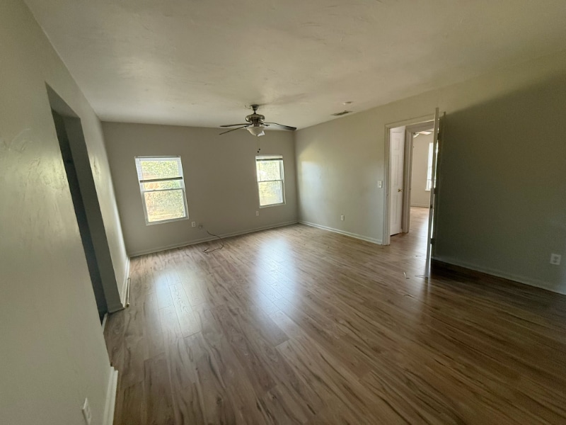 Building Photo - 1020 Longstreet Dr