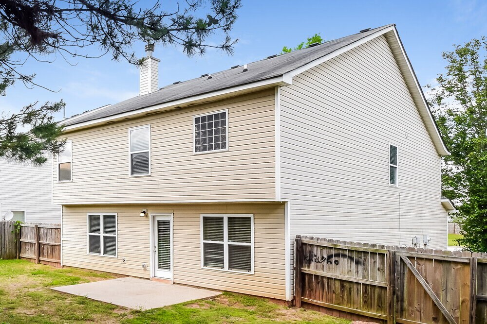 Building Photo - 3038 Summer Breeze Dr