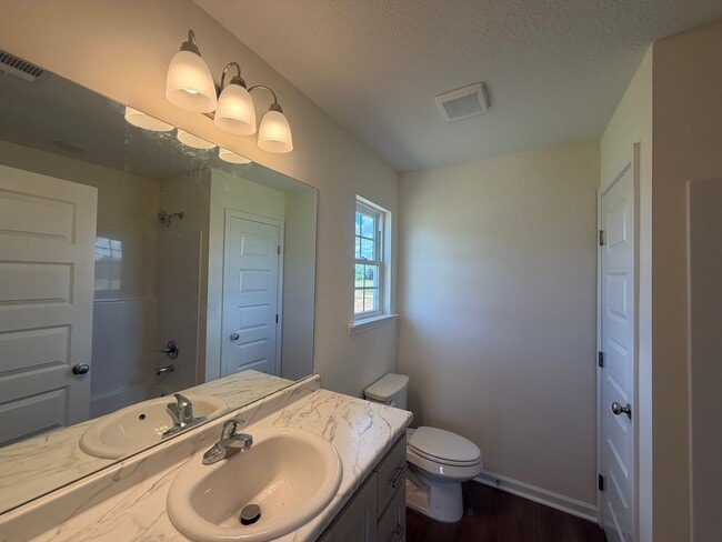 Building Photo - 513 Nickies Wy