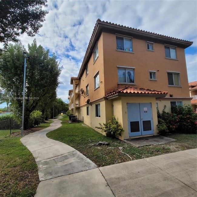 Building Photo - 17612 NW 25th Ave