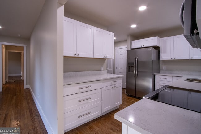 Building Photo - 165 Habersham Dr