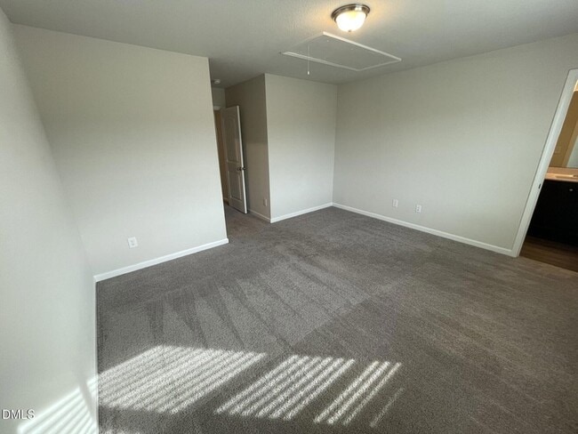 Building Photo - 2021 Wiggins Village Dr