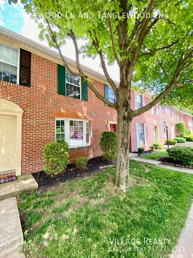 Building Photo - 442 Tanglewood Ln