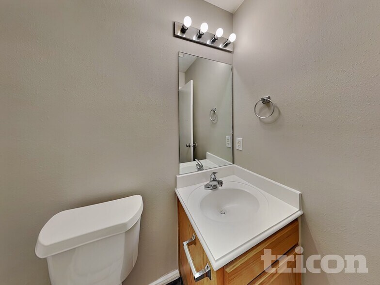 Building Photo - 12230 Scarlet River Dr