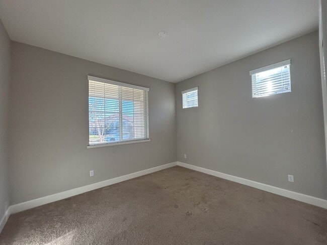 Building Photo - Large 4 Bedroom, 3 Bathroom New Construction Home in Chico