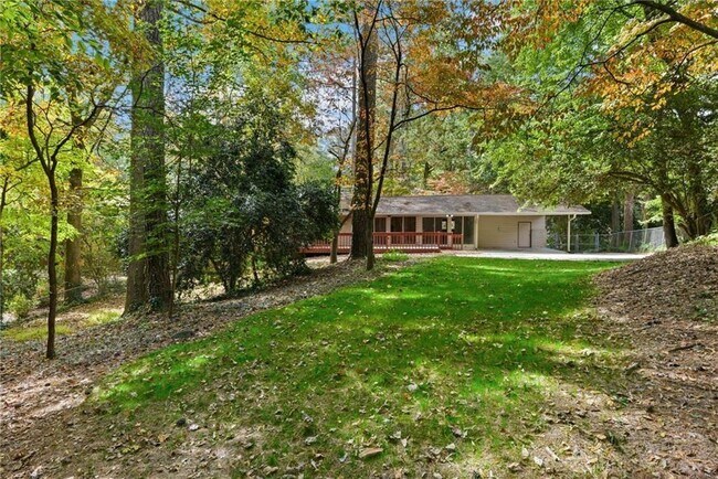 Building Photo - 705 Edgewater Trail