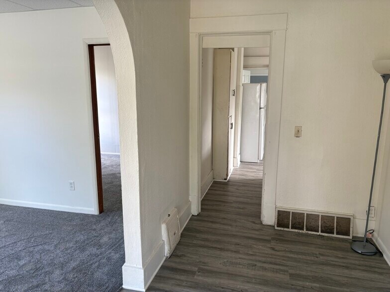 Building Photo - 412 E Jefferson St