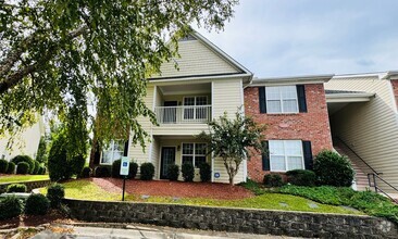 Building Photo - Cliffdale Cottages Condominium