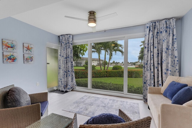 Building Photo - 3400 Gulf Shore Blvd N