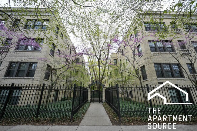 Building Photo - 4878 N Magnolia Ave
