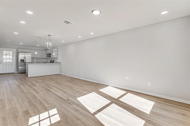 Building Photo - 406 Grand Ave