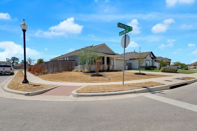 Building Photo - 133 James Rose Ln