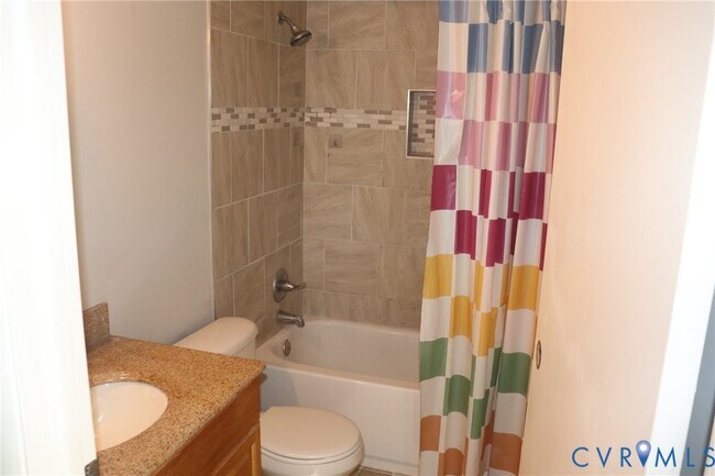 Building Photo - 8102 Clovertree Ct