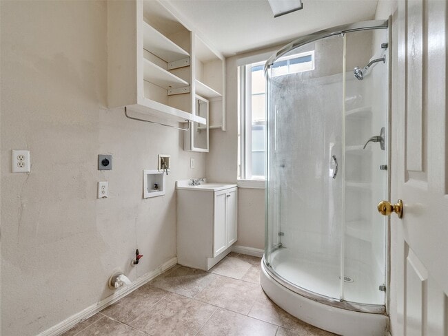 Building Photo - 3902 Breaux Bridge Ln