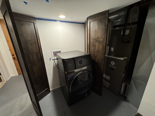 Building Photo - 546 Alaska Frontage Rd