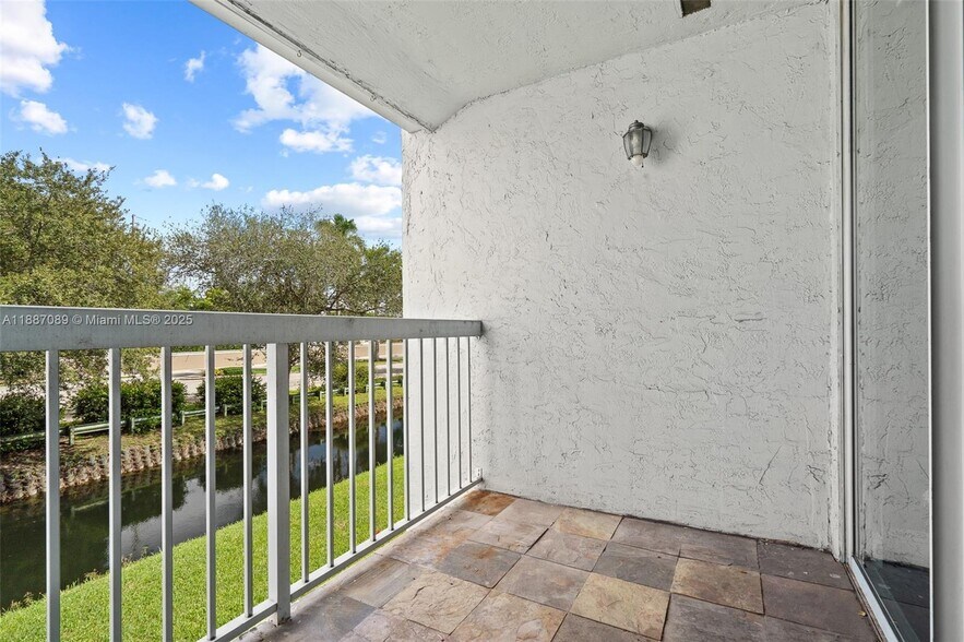 Building Photo - 4743 NW 97th Ct