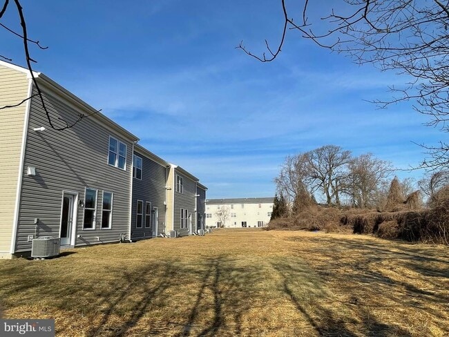 Building Photo - 95 Filbert Dr