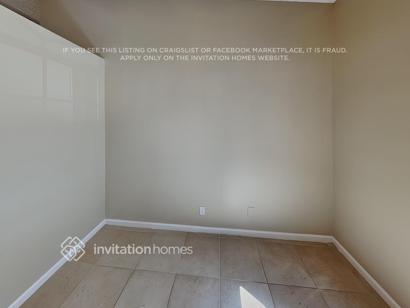 Building Photo - 5831 NW 40th Ln