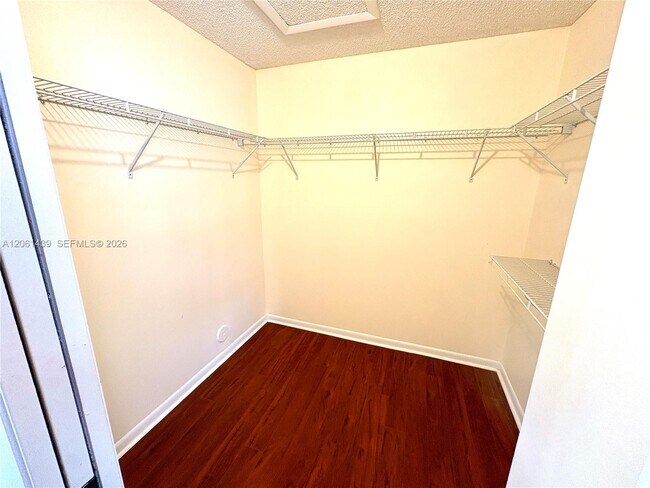 Building Photo - 11196 Longboat Dr