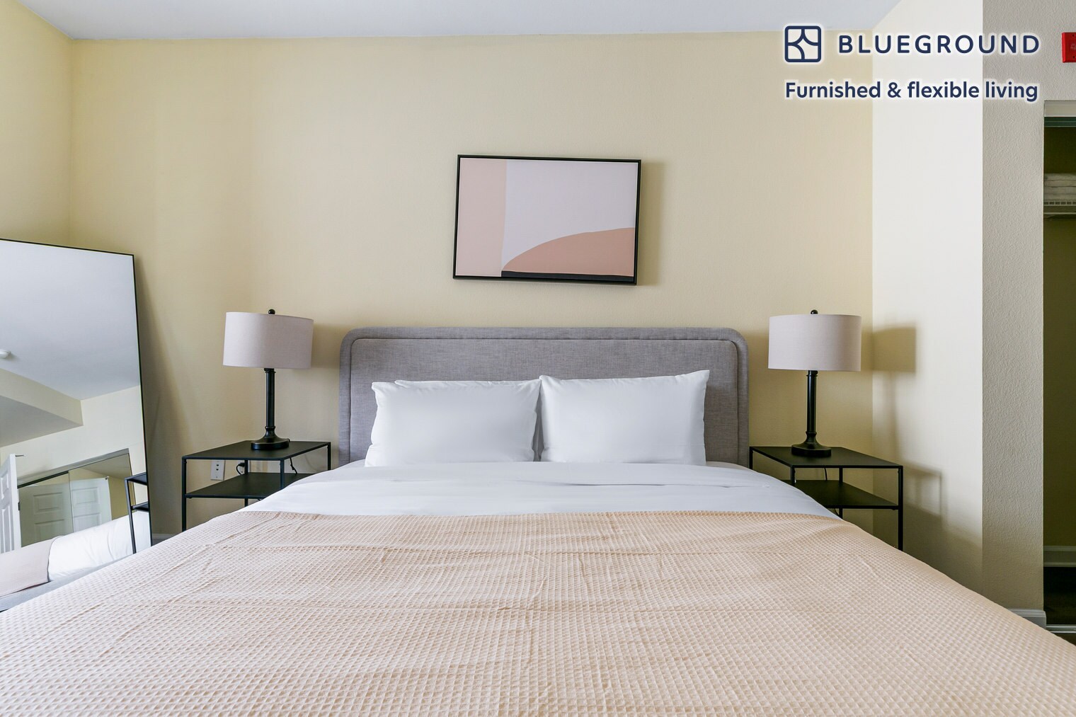 Building Photo - 853 Commodore Dr