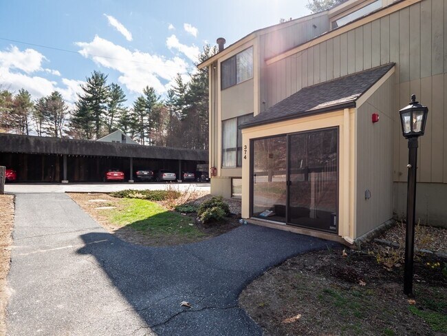 Building Photo - 374 Great Rd