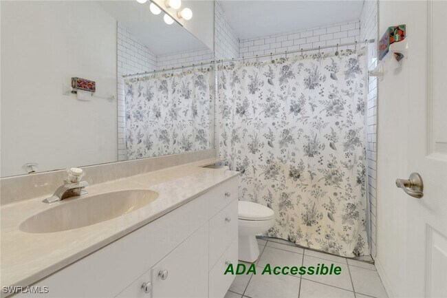 Building Photo - 3650 Sunland Ln