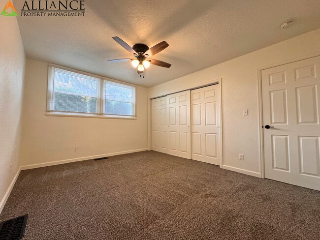 Building Photo - 1510 College Ave