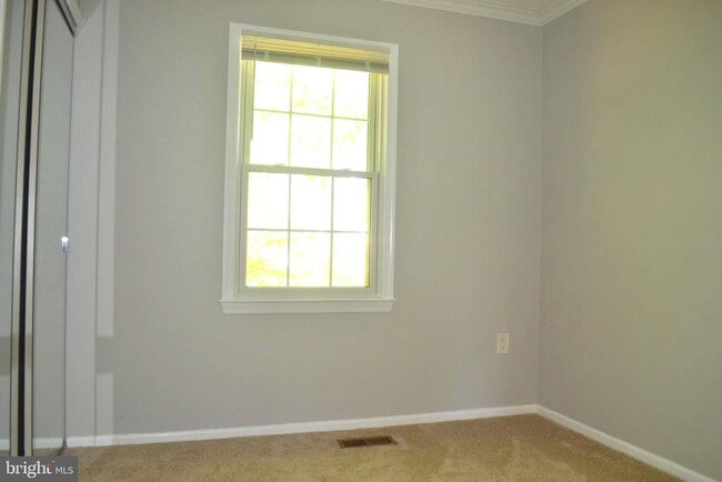 Building Photo - 1 Ingleside Ct